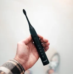 BOOMBRUSH Elektrische Tandenborstel - Zwart - 90 Dagen Batterij - Duurzaam -Oral B Shop 1196x1200 3