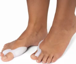 Valgomed Original Teenspreider Hallux Valgus + Bescherming (per Paar) 9 Valgomed Original Teenspreider Hallux Valgus + Bescherming (per Paar) -Oral B Shop 1200x1013 1