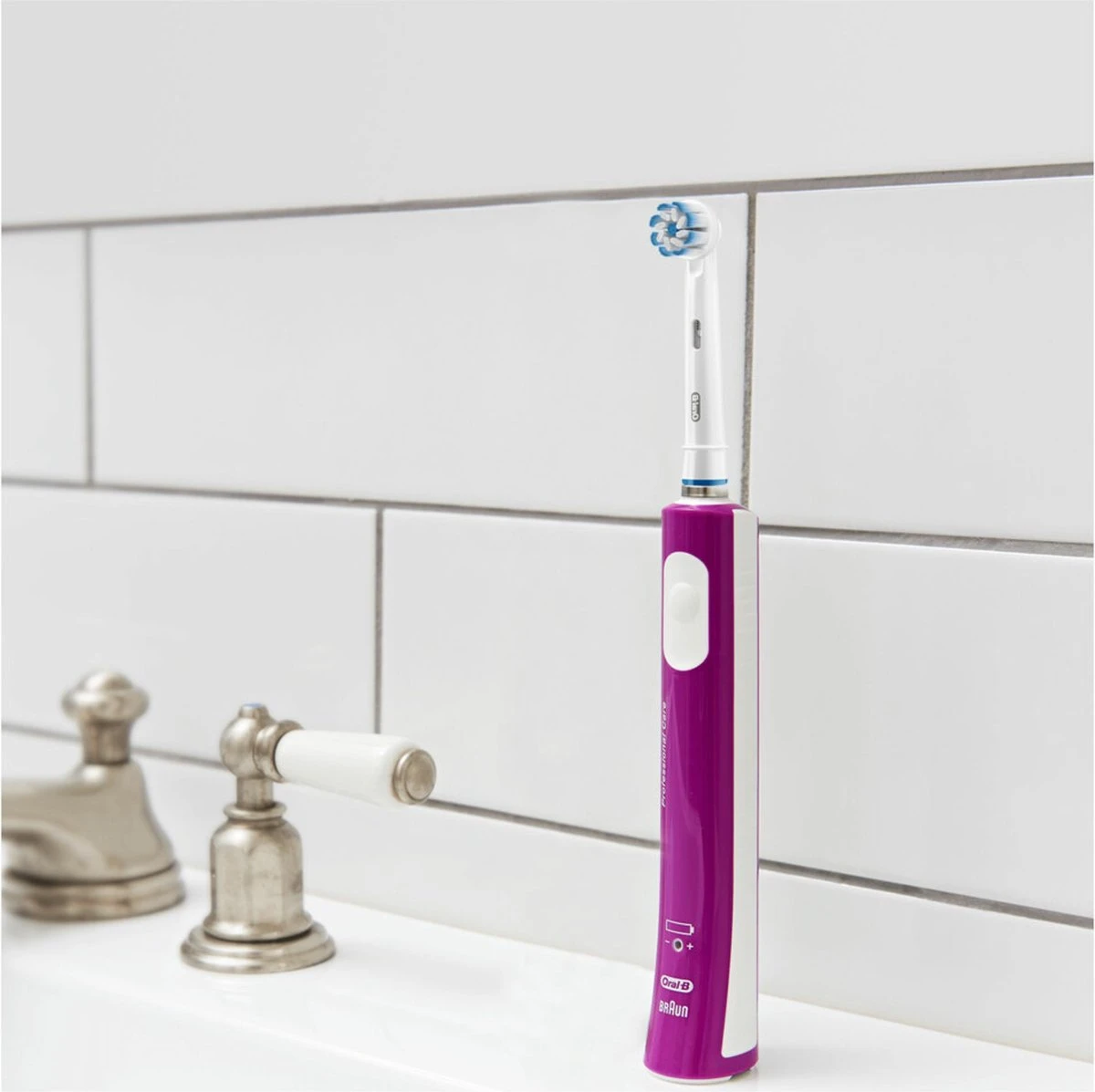 Oral B Oral-B Junior - Elektrische Tandenborstel - Paars 5 Oral B Oral-B Junior - Elektrische Tandenborstel - Paars - Afbeelding 5