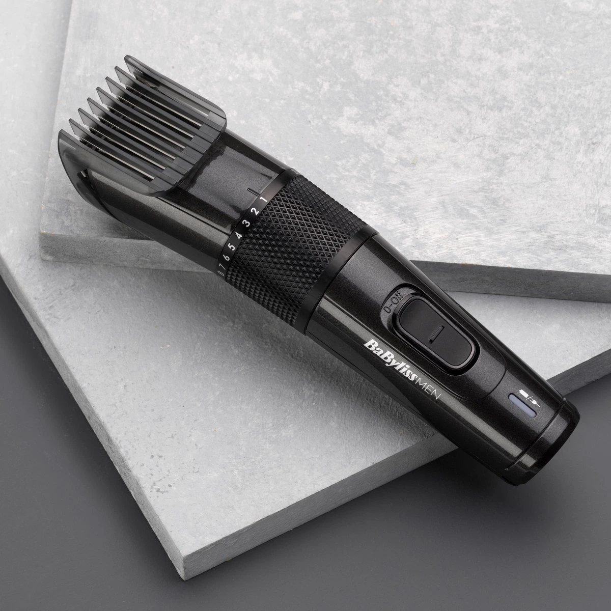 BaBylissMEN Carbon Titanium Tondeuse E978E - 26 Lengtes - Carbon Titanium Messen 7 BaBylissMEN Carbon Titanium Tondeuse E978E - 26 Lengtes - Carbon Titanium Messen - Afbeelding 7