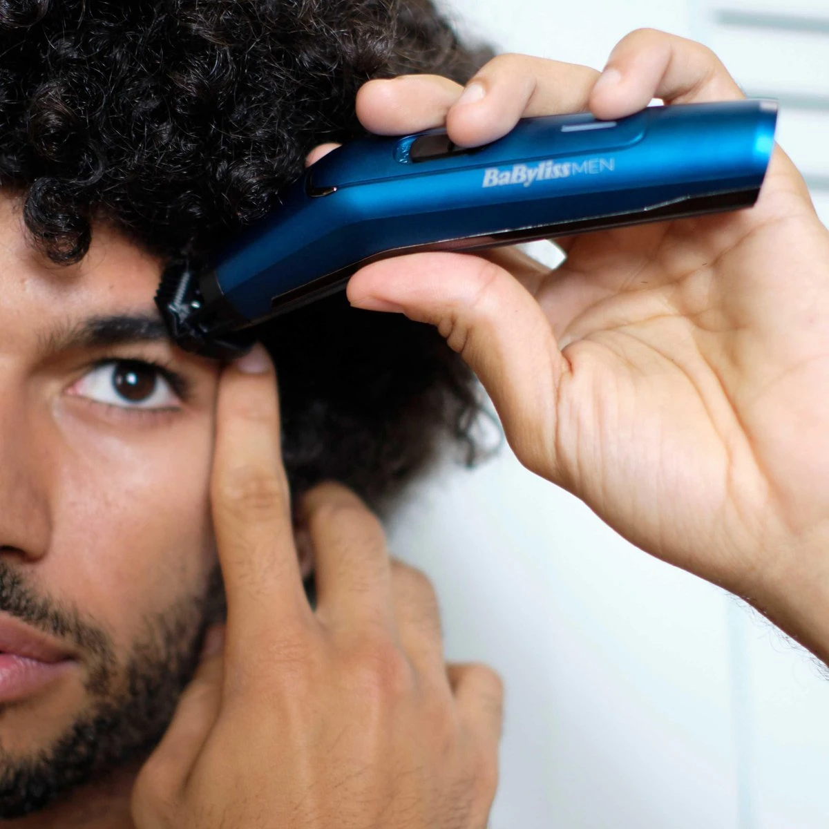 BaByliss Japanese Steel 12-in-1 Multitrimmer MT890E - 120 Min Draadloos Gebruik - Waterproof 12 BaByliss Japanese Steel 12-in-1 Multitrimmer MT890E - 120 Min Draadloos Gebruik - Waterproof - Afbeelding 12