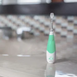 Luvion 250S - Sonische Elektrische Tandenborstel Voor Baby En Peuter - 0 T/m 4 Jaar - Met Timer -Oral B Shop 1200x1200 18