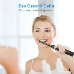 LifeGoods Elektrische Tandenborstel - Oplaadbaar - Veilig Voor Douche - 4 Opzetborstels - Zwart -Oral B Shop 1200x1200 336